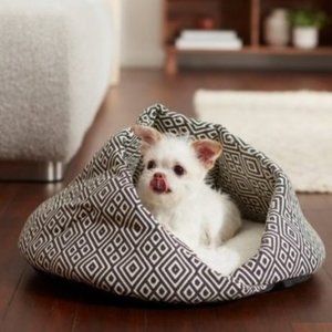 Frisco Boho Wrap Dog & Cat Bed NWT for small breeds